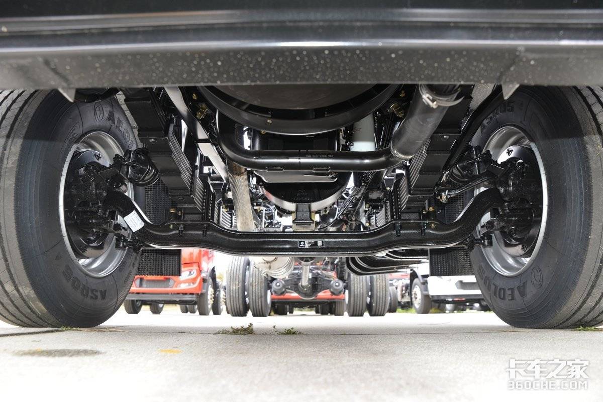 重载版5米8六缸中卡载货车,6.8米载货车公认油耗最低的4款车