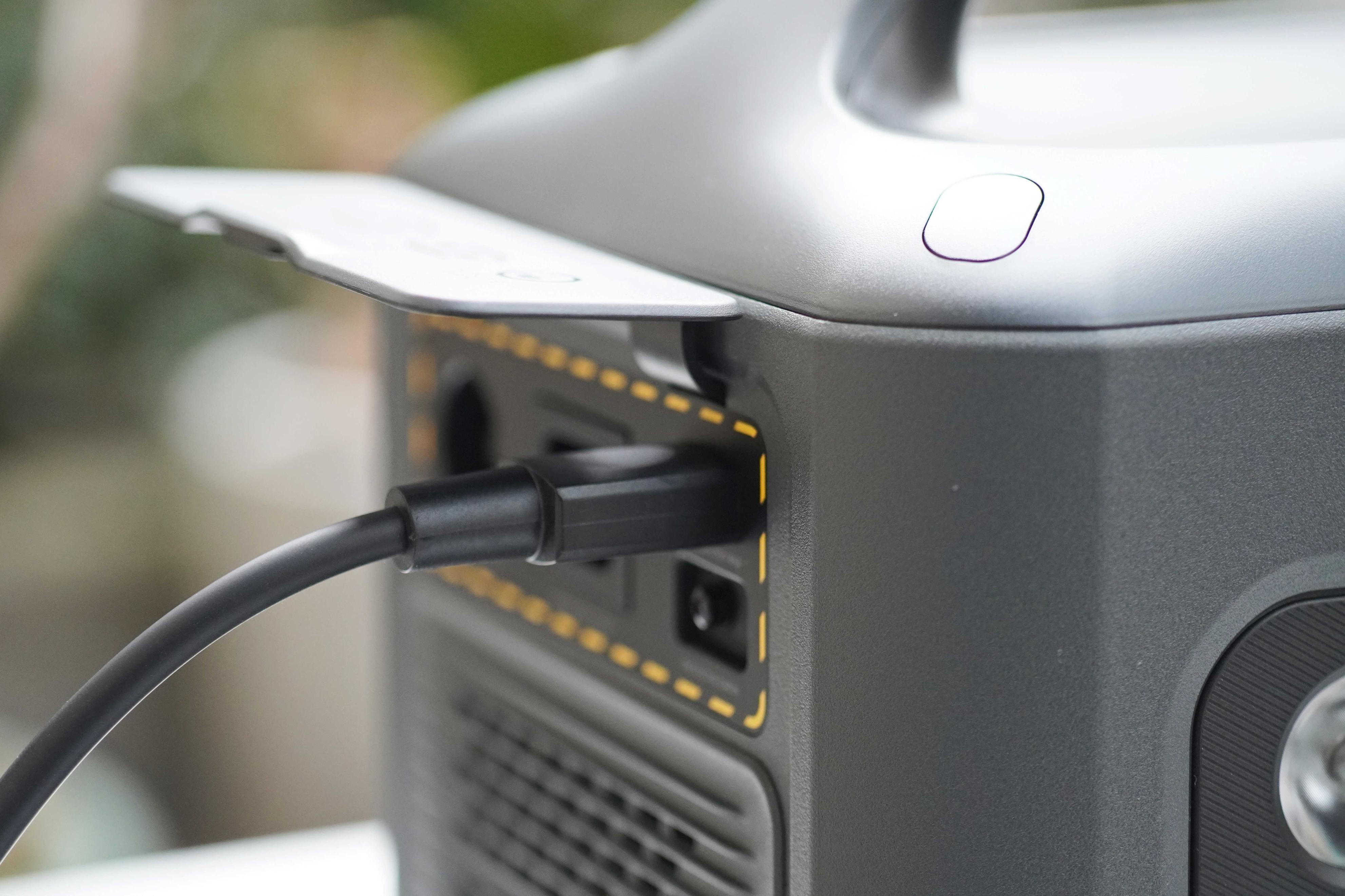 绿联gs600户外电源评测,绿联星辰gs600户外电源600w