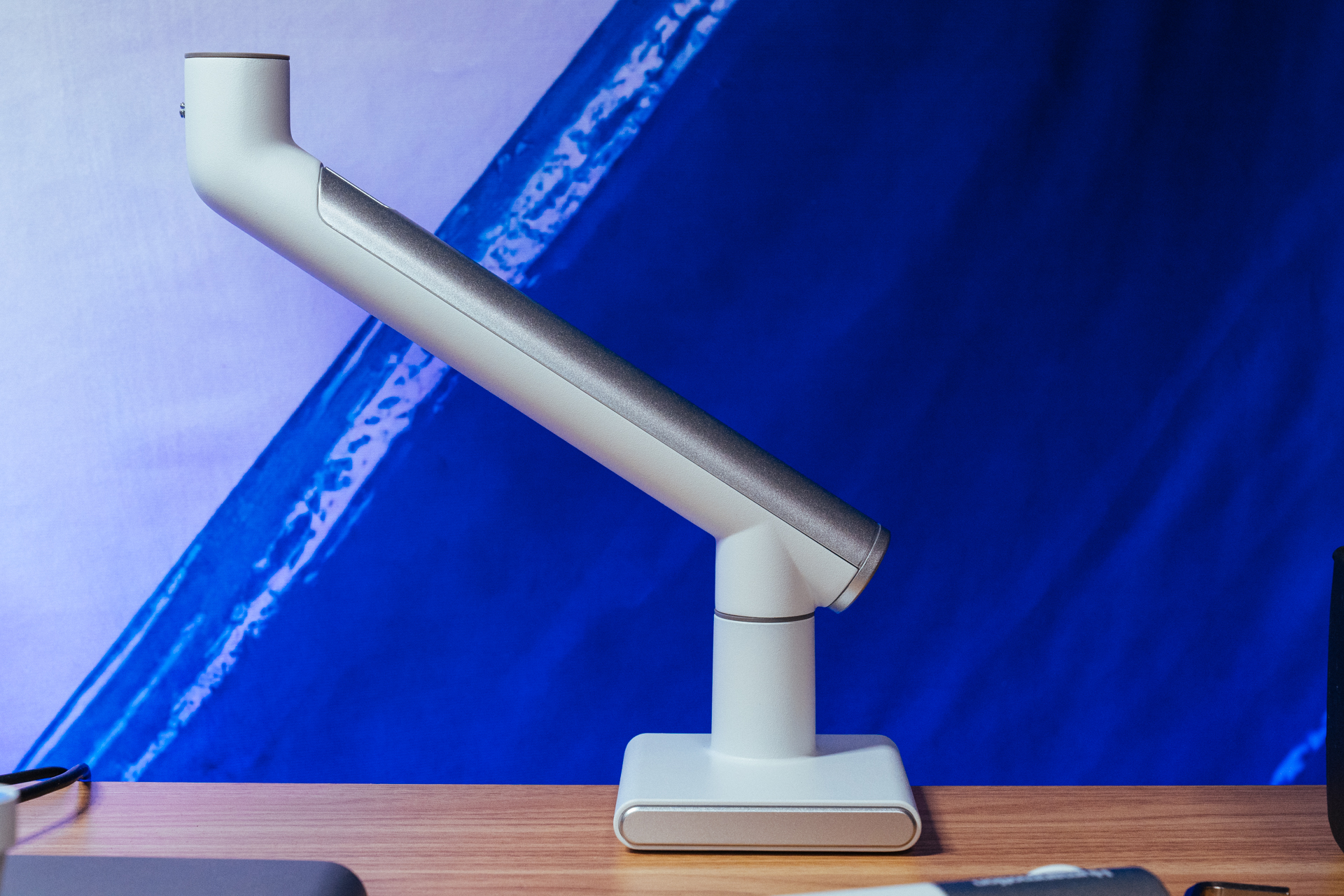 自己办公桌面布置,最简单的办公室桌面布置图