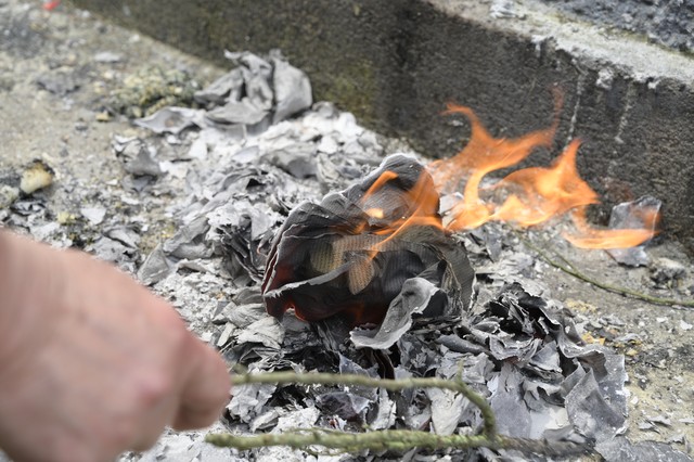 头七、三七、五七、七七分别需要谁来烧？搞不清楚很容易闹笑话的