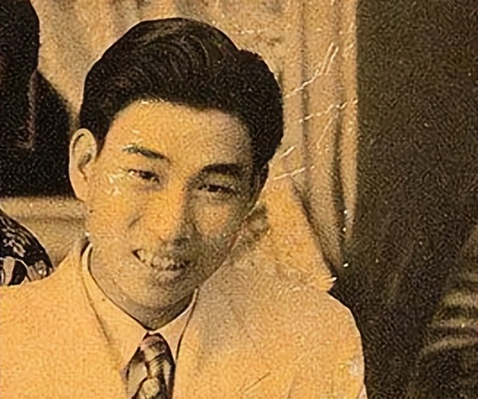 你回来吧李香琴谭炳文年轻时候,游龙戏凤谭炳文李香琴电视剧片段