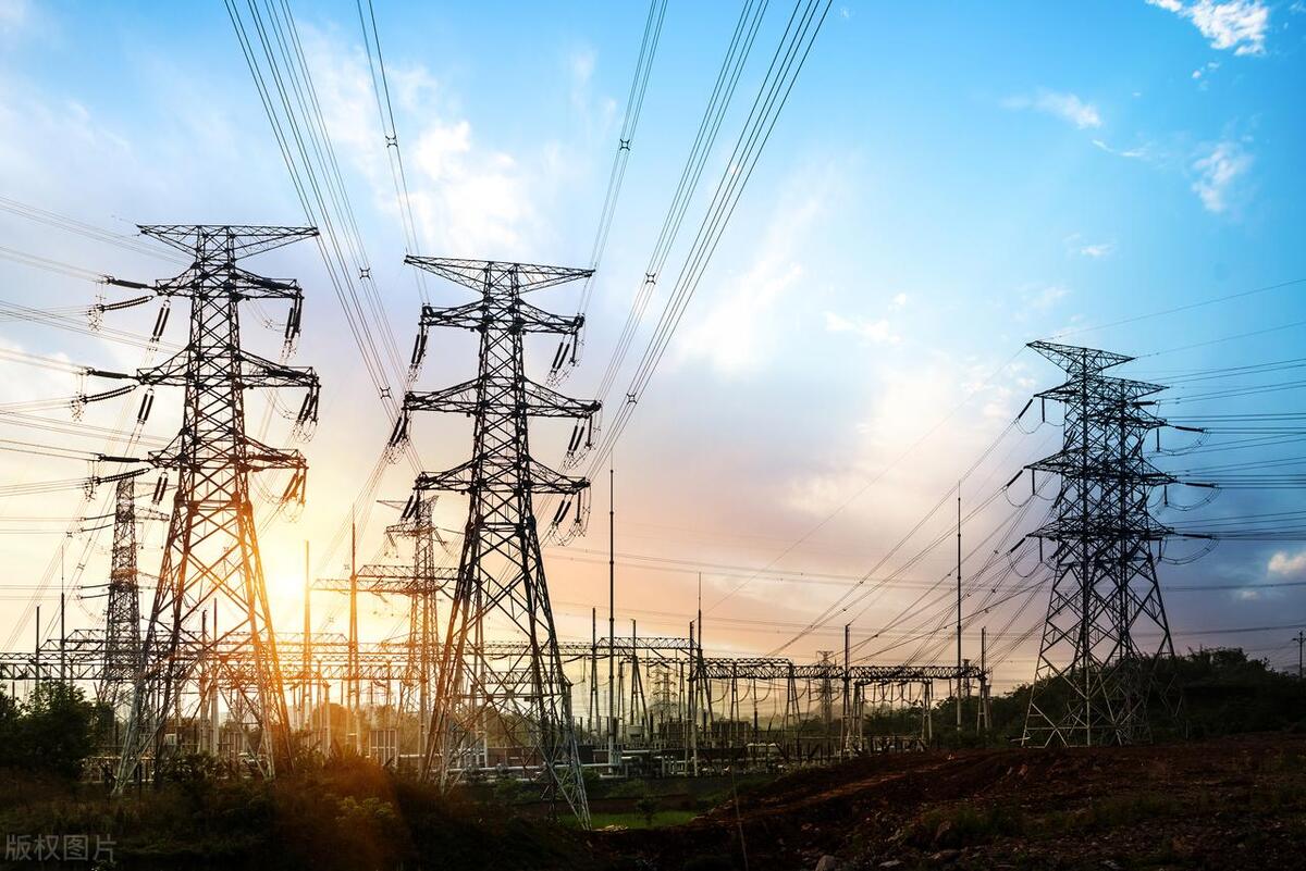 新调整电价居民电价多少钱1度,目前居民用电实行阶梯电价了吗