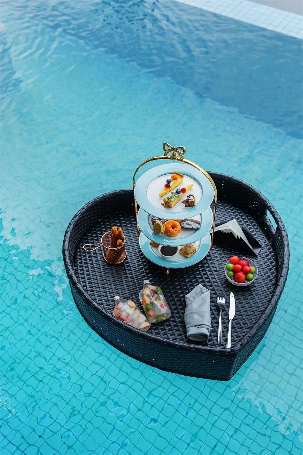 莫干山lv恒温泳池度假村,莫干山lv悬空度假村