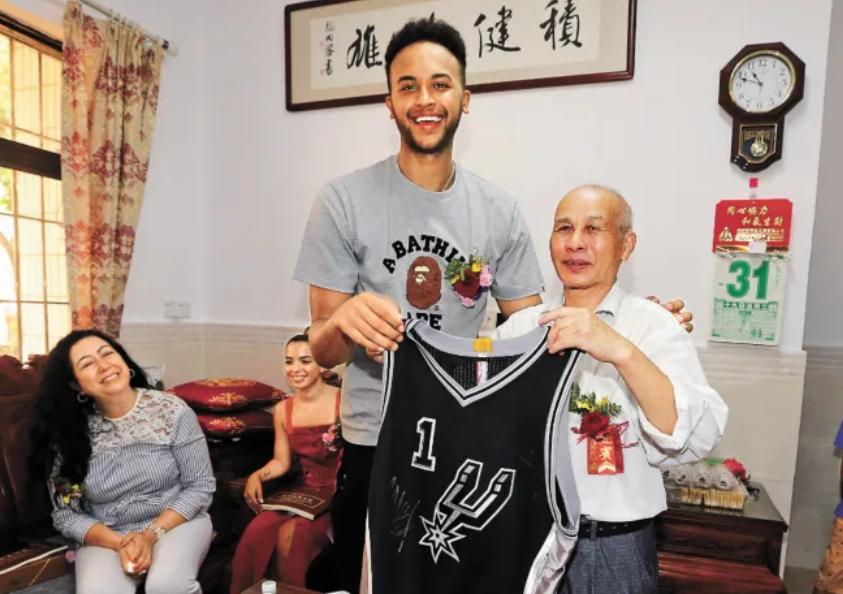 中国男篮nba归化球员,曝归化球员将恢复国籍