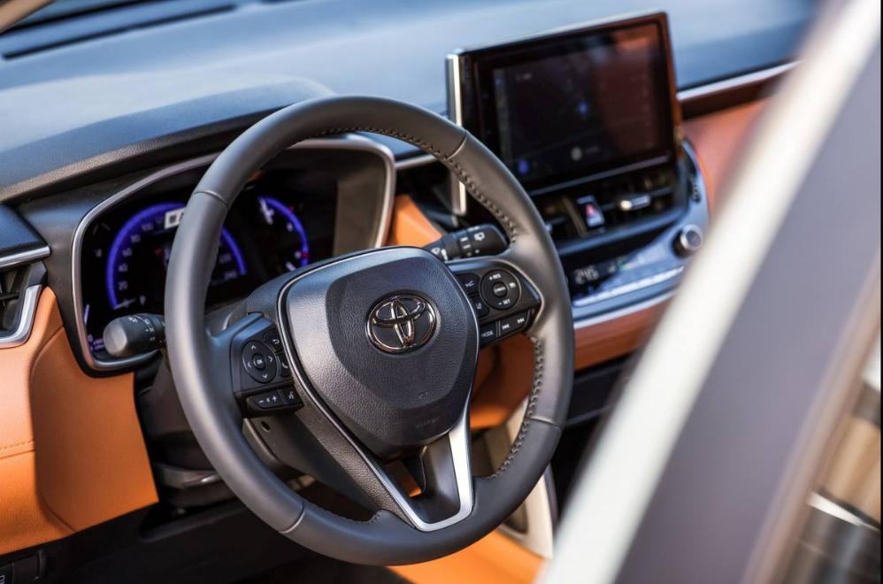 丰田卡罗拉雷凌rav4荣放威驰汽车,卡罗拉suv和荣放的差距是什么