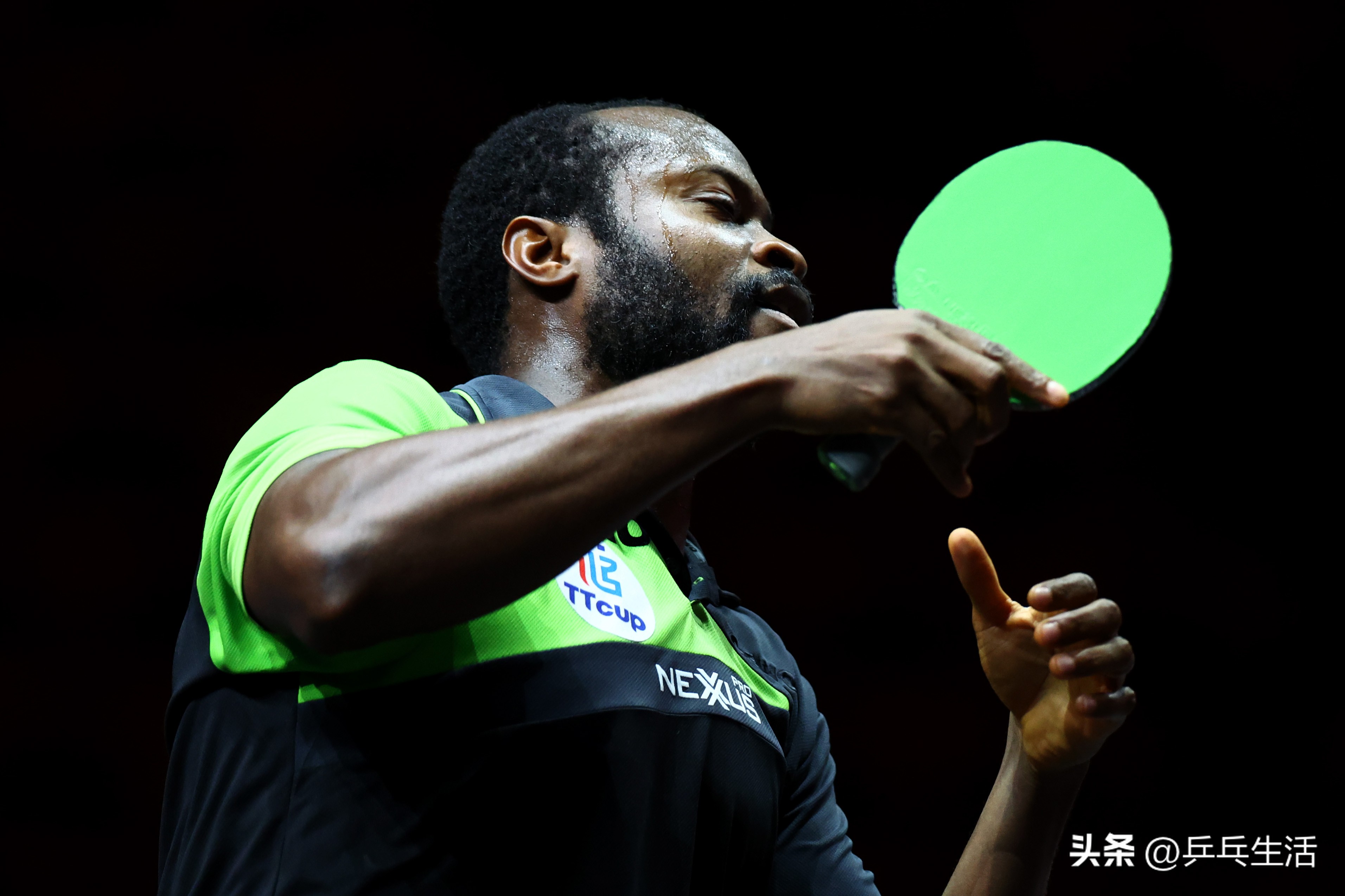 乒乓球世界冠军从几岁开始打球,坚持打乒乓球十年终获世界冠军