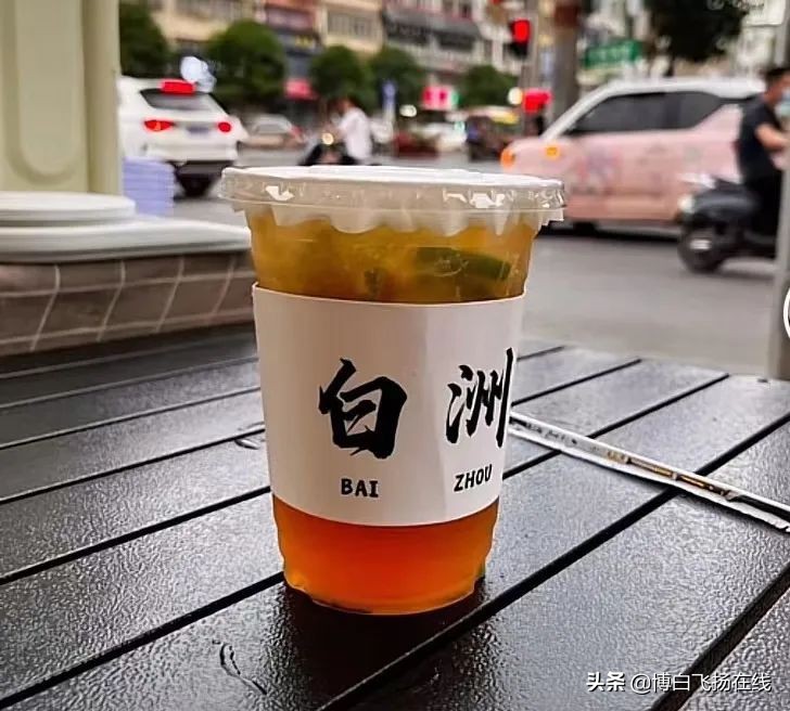 博白街出现车尾箱摆摊找生活，夜收百元，羡煞旁人