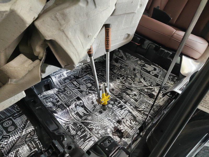 奥迪a6l隔音效果最好的一款车型,新款奥迪a6l四门隔音