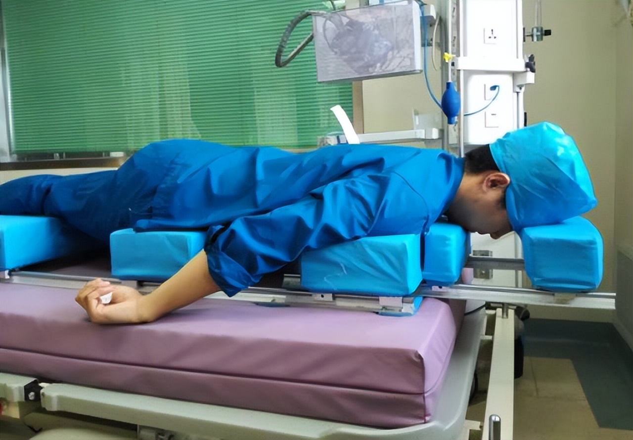 感染新冠咳嗽是一直咳吗,感染后一直咳嗽怎么办咳痰带血丝