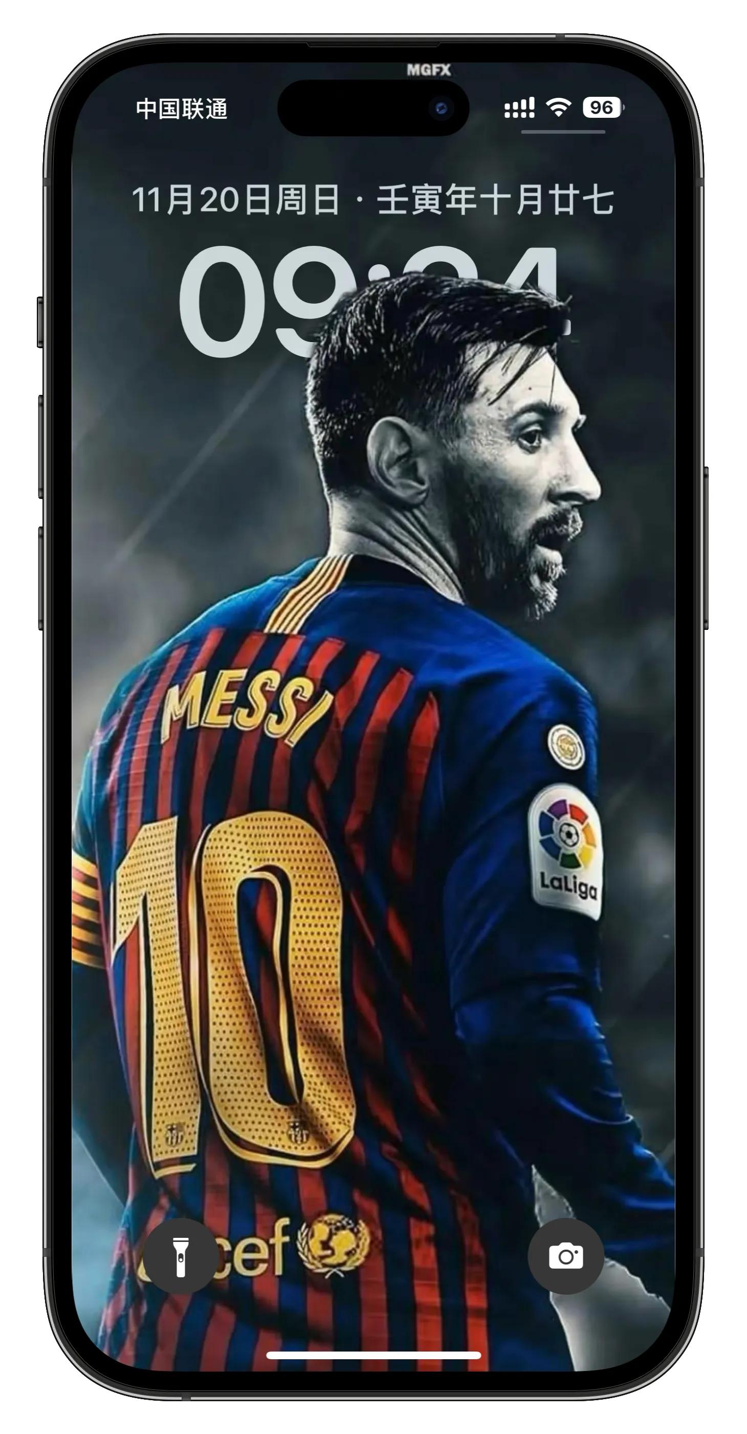 喜欢踢球的男生壁纸,喜欢踢足球的手机壁纸