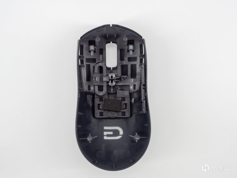 仅需40块的究极性价比鼠标，但我不建议你买——戴记严选3323D