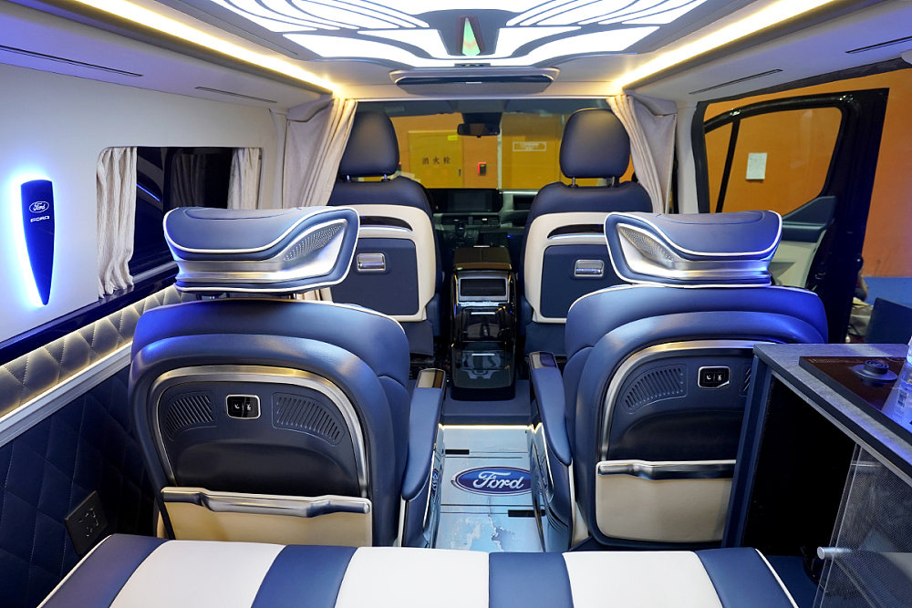 C本可开，主打个性定制化！搏创全顺升顶商旅房车满足7口之家出行