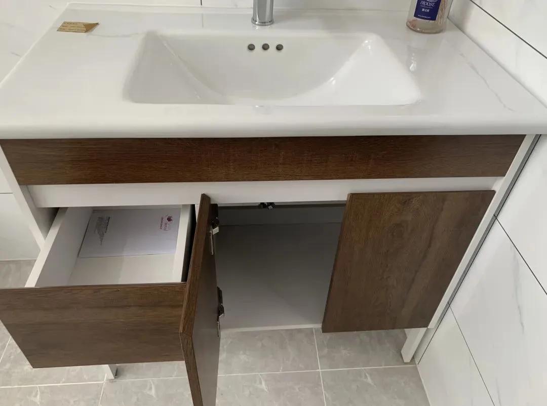 卫生间拆掉浴室柜,用浴室柜拯救你家凌乱的卫生间