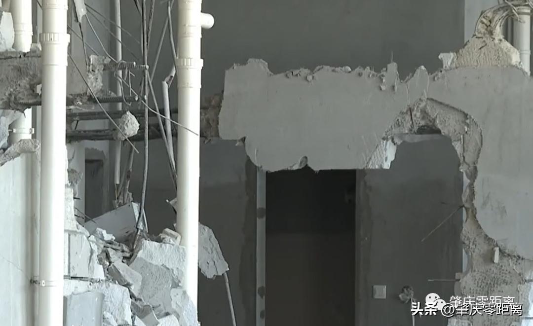 肇庆一业主装修拆墙切柱，不少住户家中开始有裂缝…