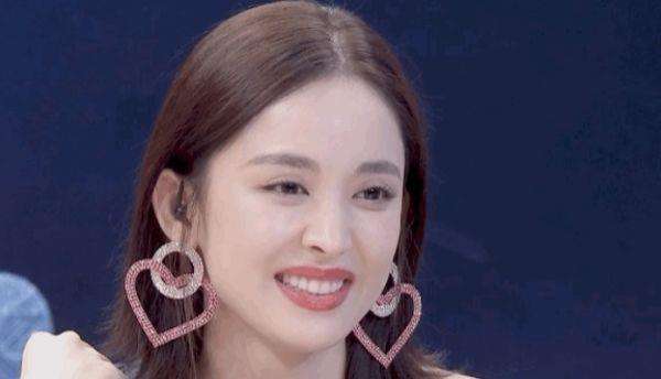 明星做烤瓷牙变凸嘴,明星烤瓷牙凸嘴