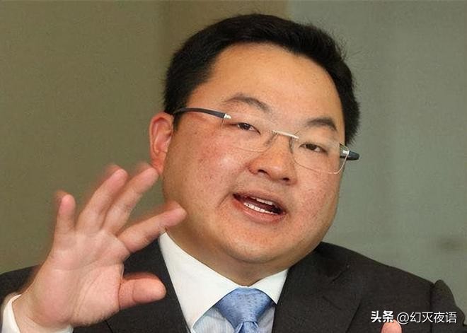 油腻肥男淫欲无度,各国美女名模为之疯狂,4国通缉如今人间蒸发