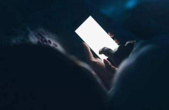 偷看“成人网站”后，手机出现三种症状，说明你的手机可能已中毒