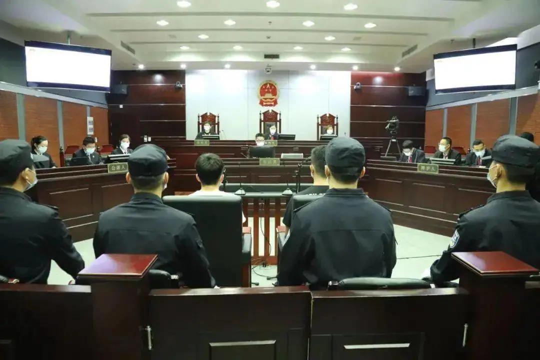 男子在酒店安装设备*拍偷**51对入住旅客？判了！最高检发布指导性案例中国普法