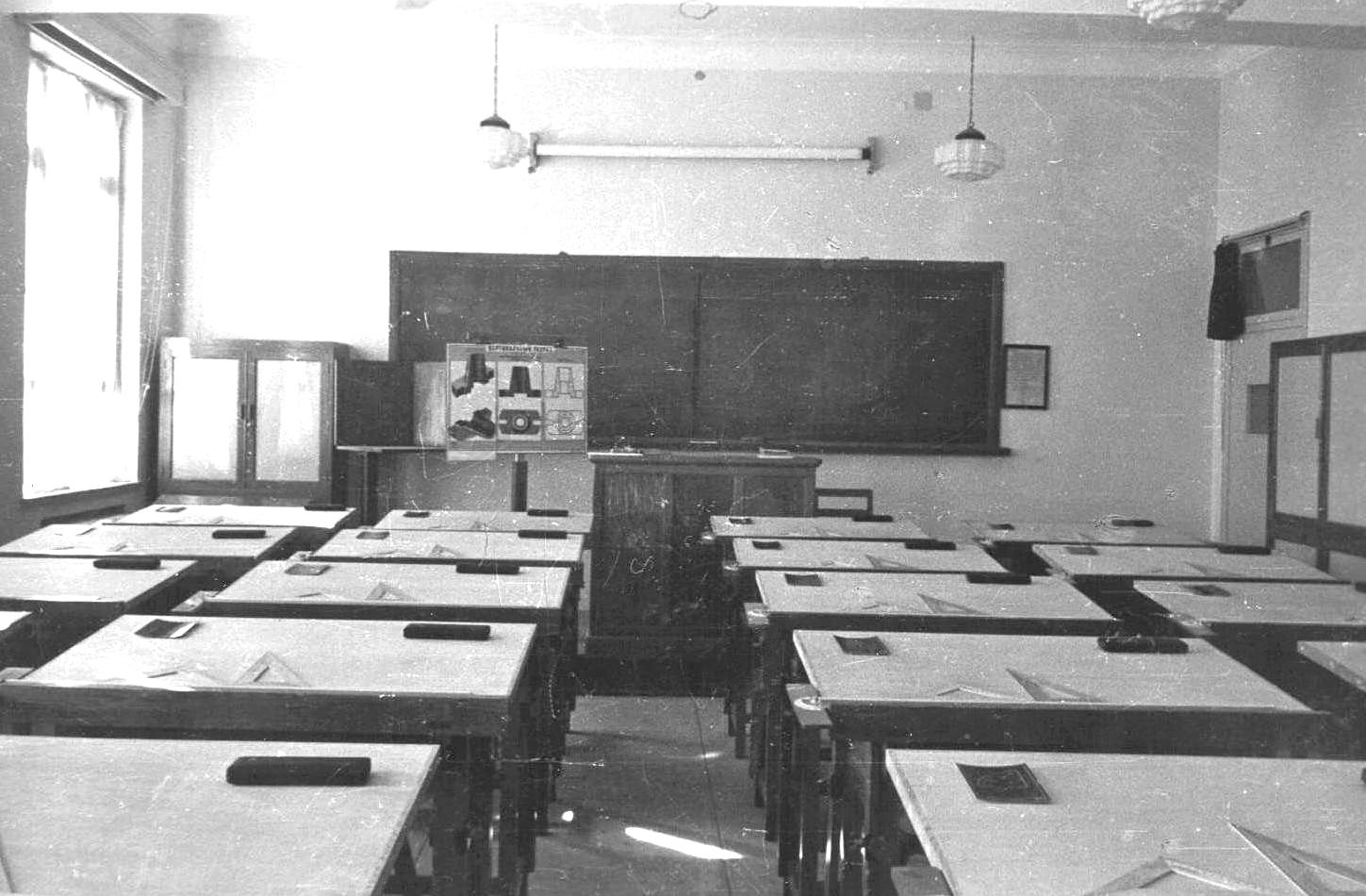 山东66岁老人自办活人出殡,山东省一位66岁老人办活人葬礼