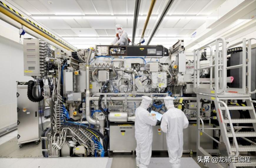 荷兰小厂asml如何成为光刻巨头的,荷兰光刻机公司asml