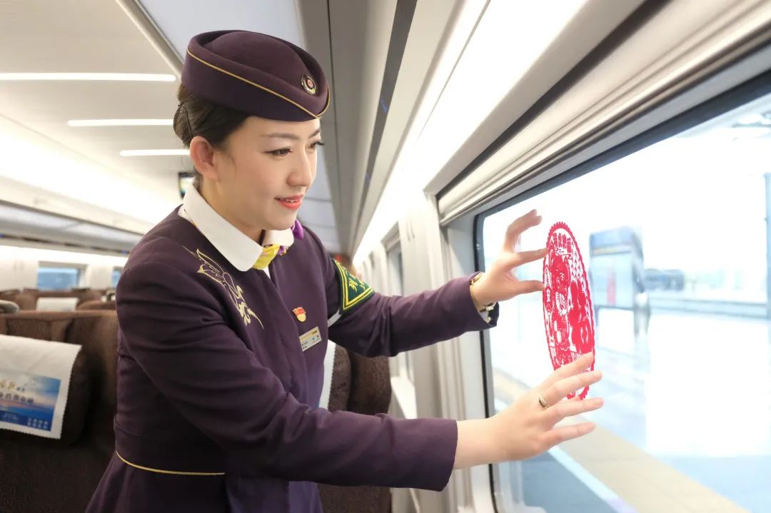 鏂版椂浠i搧璺鏍锋姹夌珯,椤捐搲涓婃捣閾佽矾妯¤寖