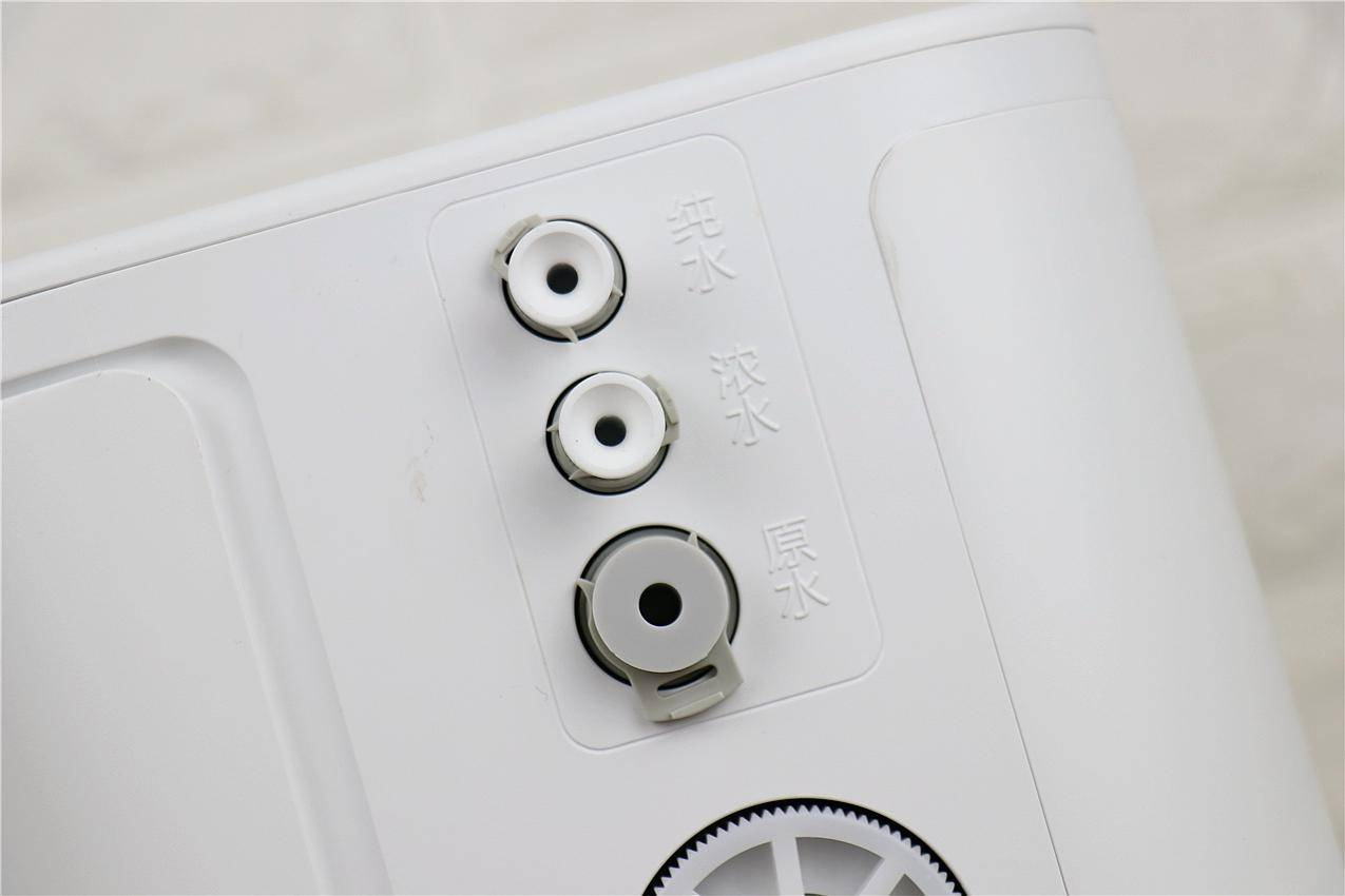 几千和上万的软水机有什么区别,水机优缺点