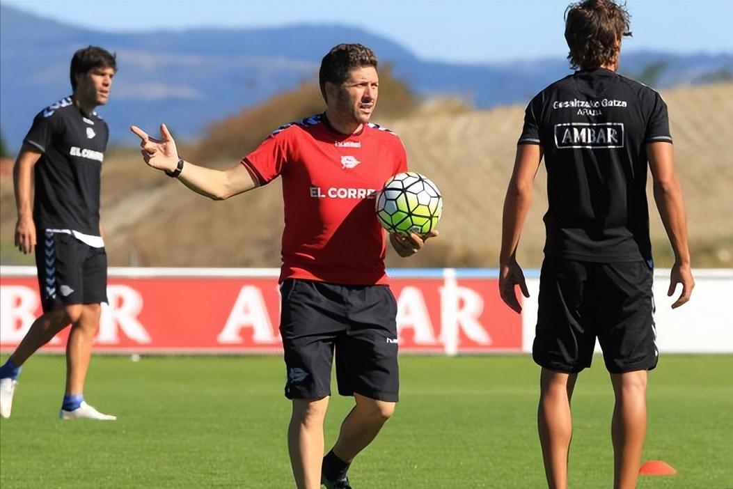 日乙联赛新泻天鹅结果,日乙横滨fc直接晋级了吗