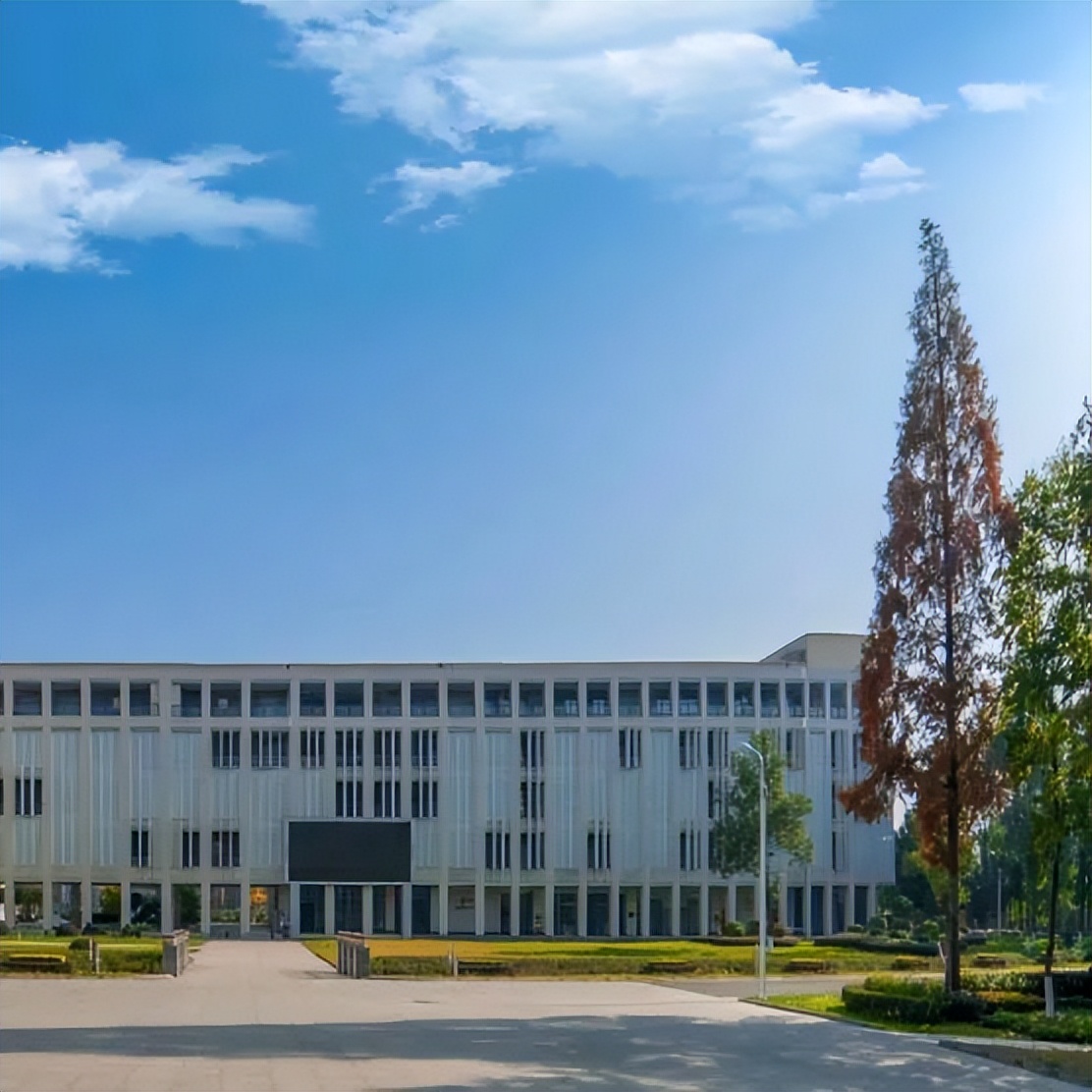 隶属国家电网的国家示范高职院校，百年底蕴，实力强劲，牛人辈出