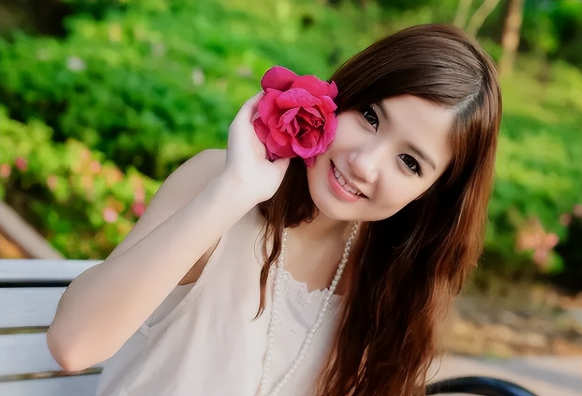 妇女外阴溃疡什么引起的,外阴出现溃疡是什么原因