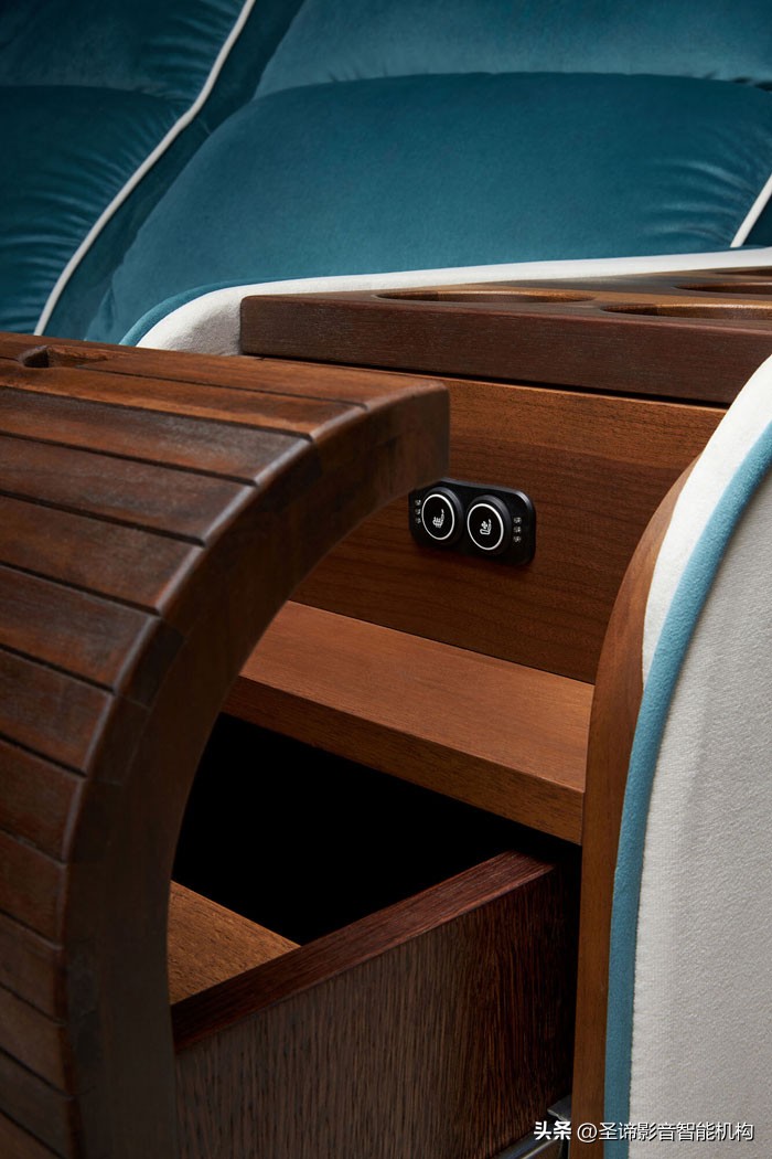 从迈巴赫到宝马,从迈巴赫坐到劳斯莱斯