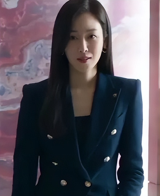 这才是大女主该有的气场,韩剧珠宝搭配