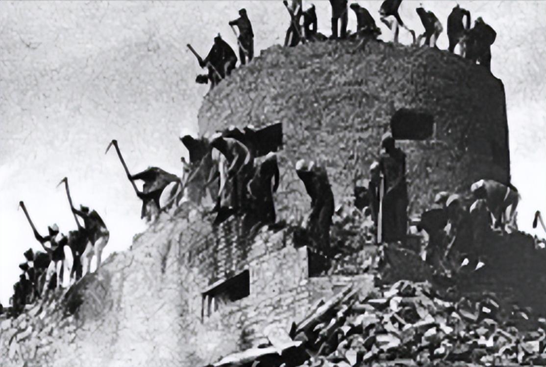 8个团拿不下日军500人，陈赓苦无对策，*伯承刘**提出：日军怕打屁股