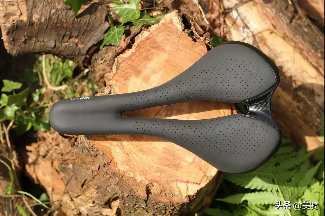 性价比比较高的公路车坐垫推荐,怎么挑选一款公路车坐垫