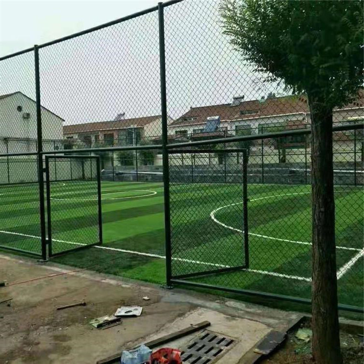 足球场护栏网球场防护网,室外足球场护栏网操场防护网