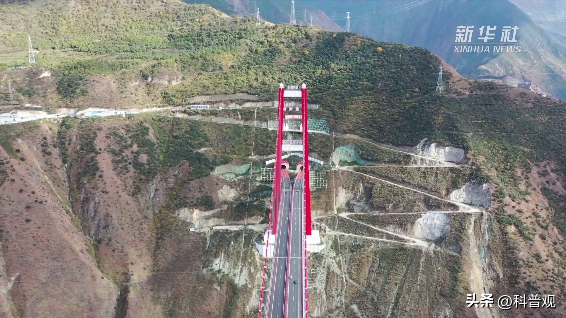 日均收入十几亿元，为啥高速公路依旧连年亏损，收的钱都哪去了？