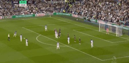 英超哈兰德2球曼城3-1布莱顿,布莱顿vs曼城中哈兰德撞飞后卫