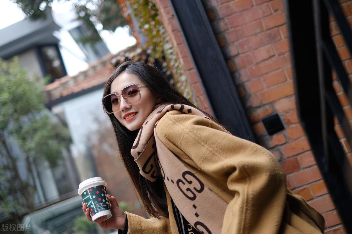 网红都靠什么赚钱,网红是怎么赚钱的