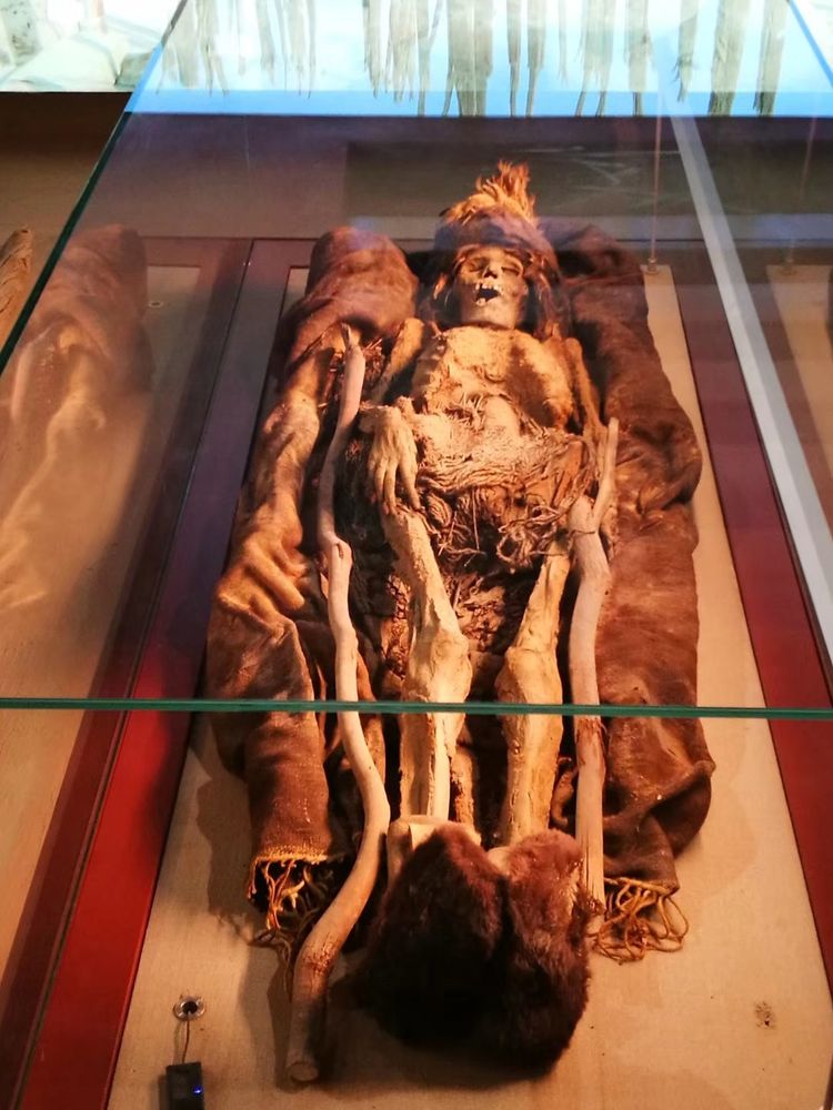 楼兰美女古尸在哪出土的,楼兰美女古尸距今有多少年