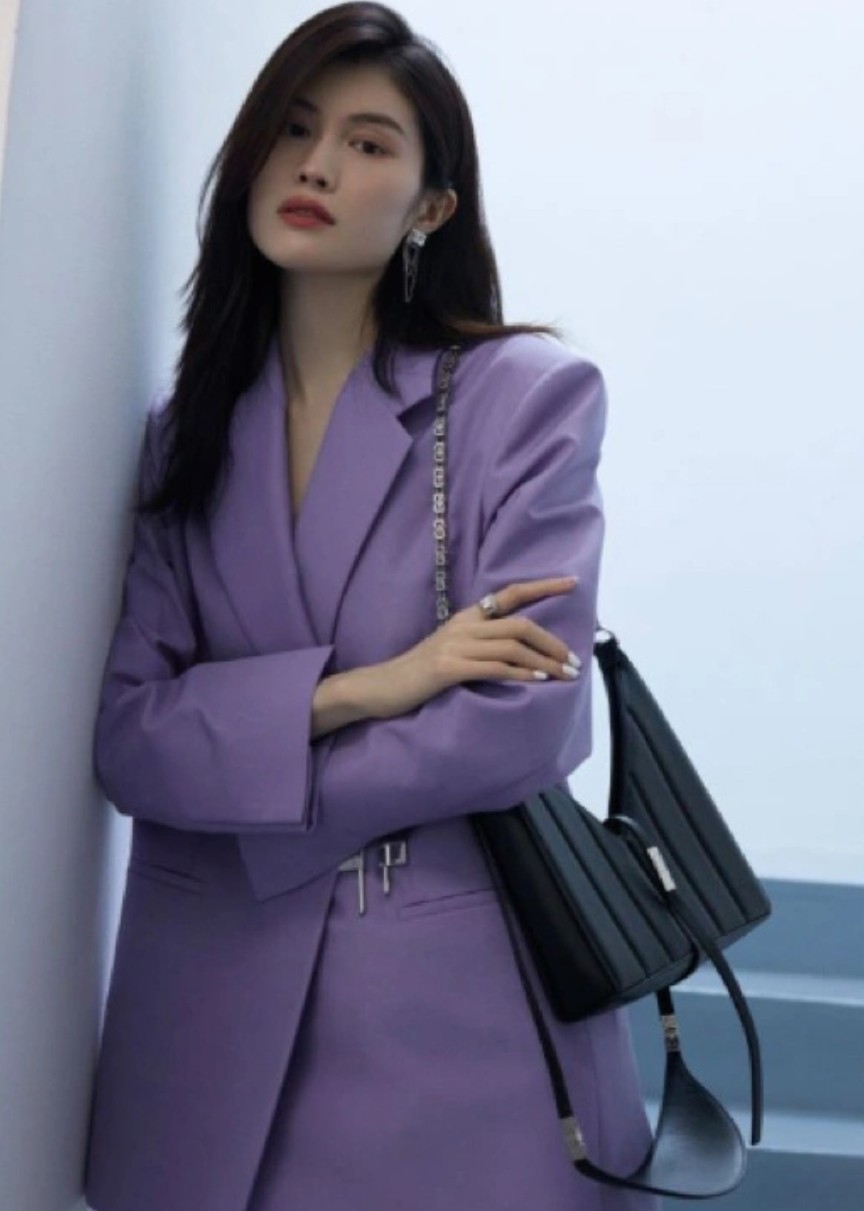 欧阳娜娜和谁撞衫了,古力娜扎撞衫超模何穗