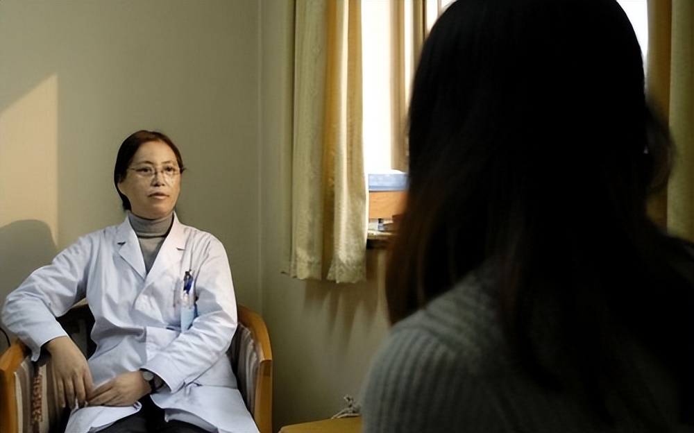 “她”切除了阴茎和*丸睾**，却成了“太监”，变性和阉是一回事儿？