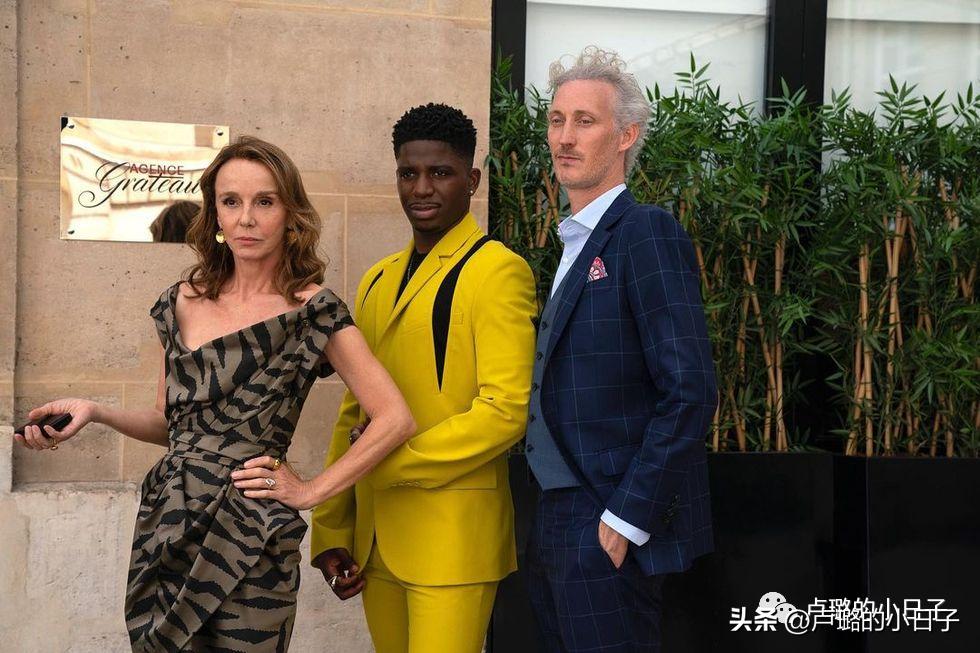 法国版小时代，狗*恋血**情刷新三观，女主的“法式”穿搭再次被吐槽