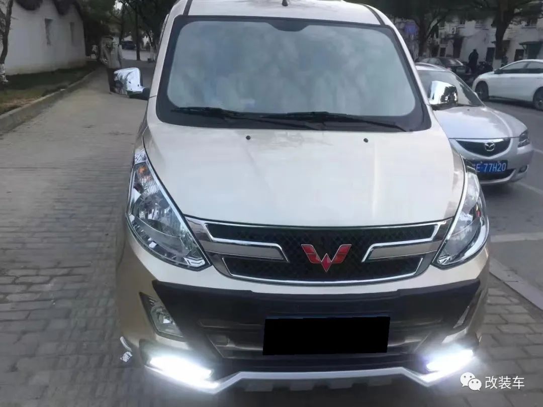 五菱荣光v七座变四座,五菱荣光v新款五座