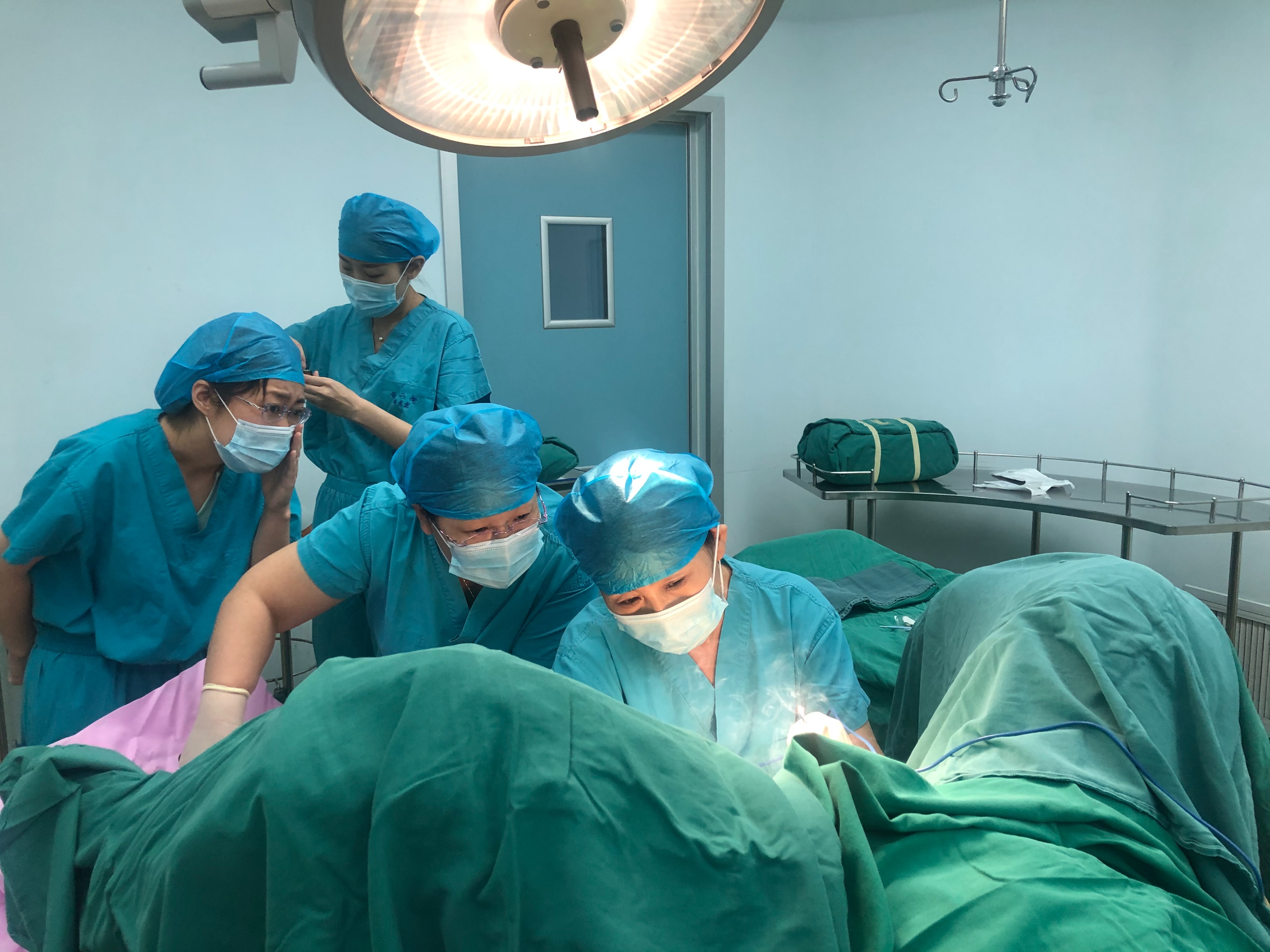 60岁子宫脱垂症状,阿婆子宫脱垂