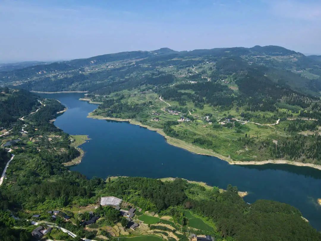 你好，我叫威远，这是我2023年的最新简历！