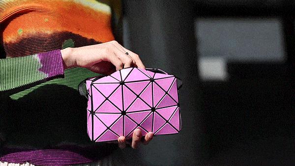 三宅一生水桶包2021,2023年第一只大牌包包