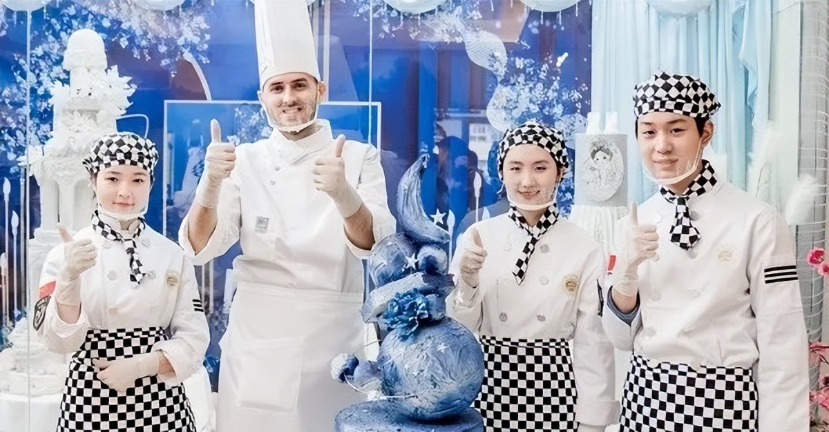 秋季报名火热进行中|十大理由告诉你,择校为什么选择海南新东方