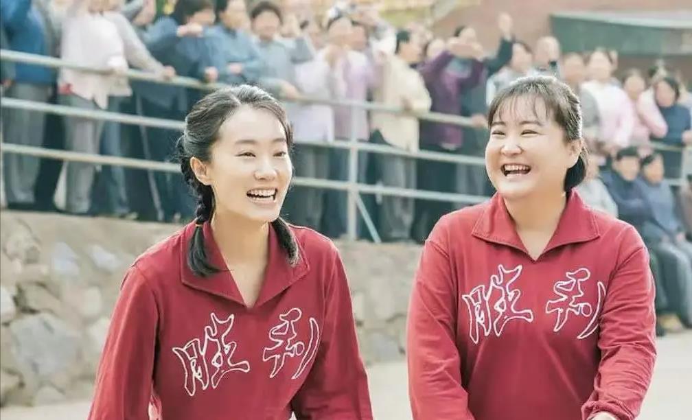 “性感女神”一脱成名，全裸出镜混成影后，玩够了嫁豪门生活幸福