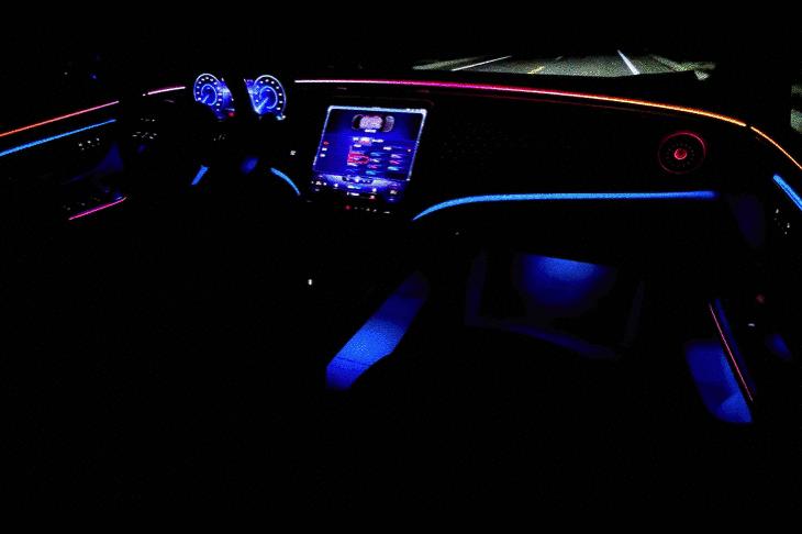 现在的车连“灯”都这么卷了吗?