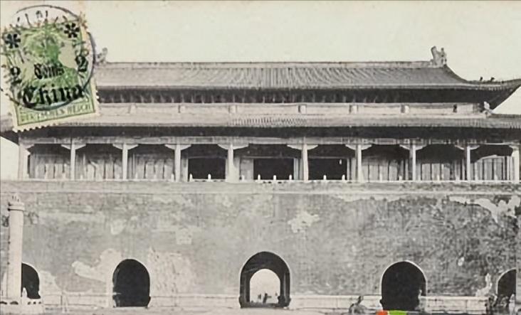 历史上的今天11月10日,历史上的10月31号