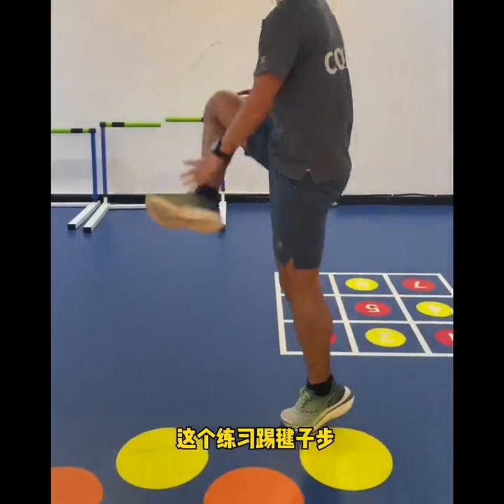 跑步大腿外侧疼要休息多久,跑步大腿内根部疼痛如何康复